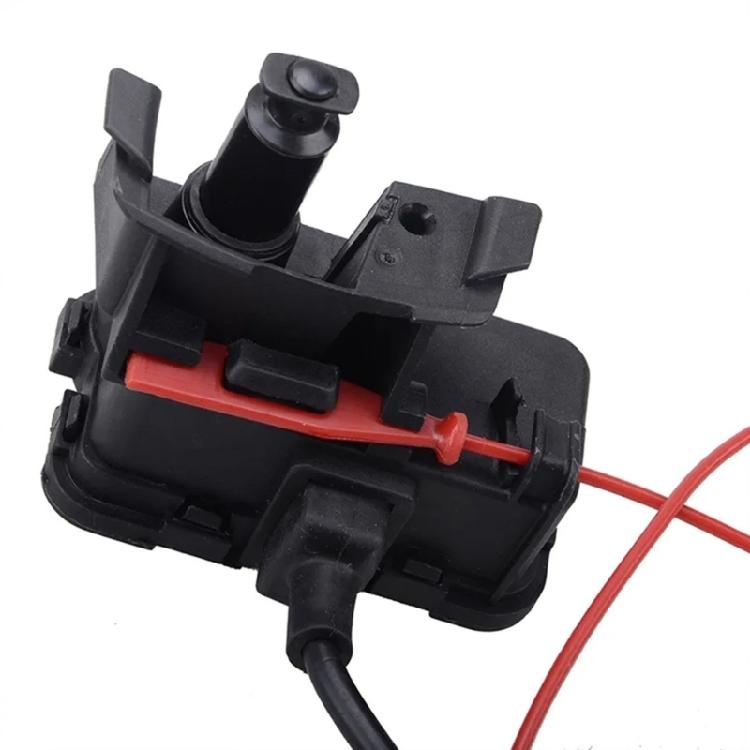 746-403 5C6810773 Car Flap Door Motor Fuel Tank Cover Lock Actuator for Golf MK7