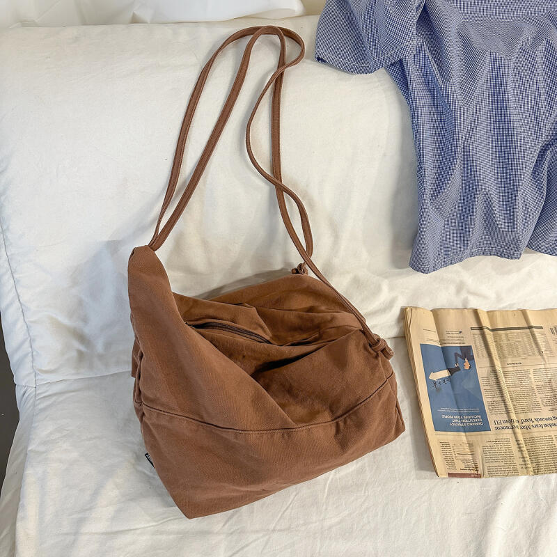 Vintage Canvas Large Capacity Crossbody Bag Men's Lightweight Shoulder Bag Women's Sports Bag