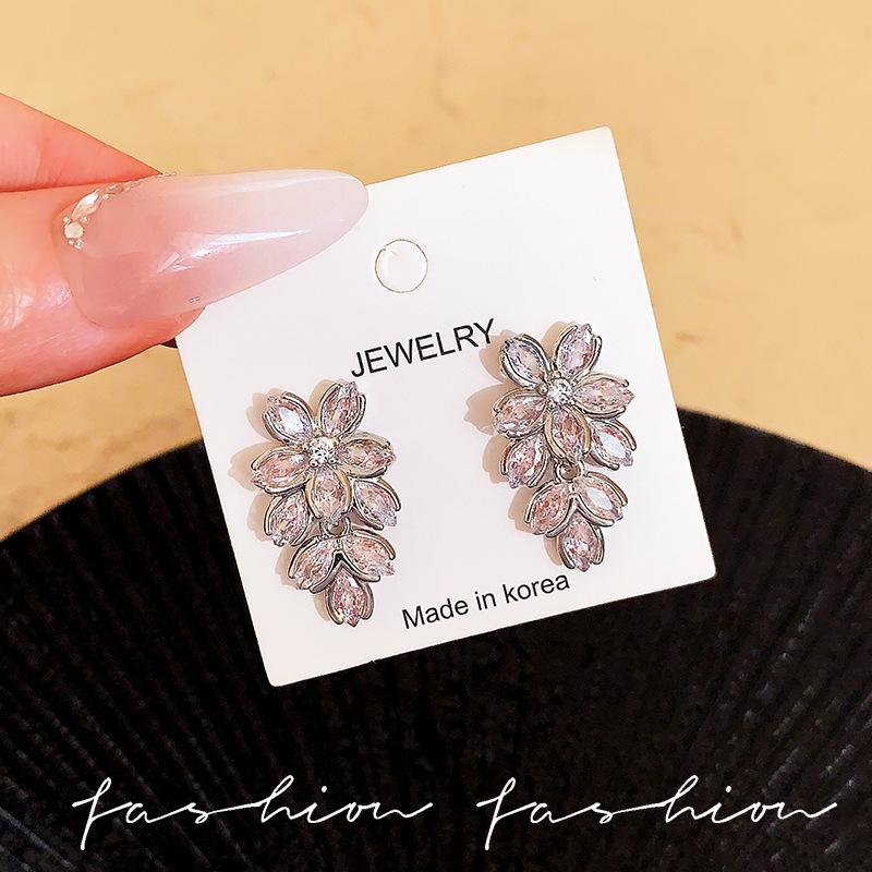 Silver Needle Fashion Zircon Flower Small Tassel Earrings Women's Light Luxury High-end Niche Design Celebrity Ear Jewelry