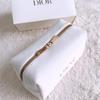 Dior Besticktes Logo Wildledertextur Kosmetiktasche weiß