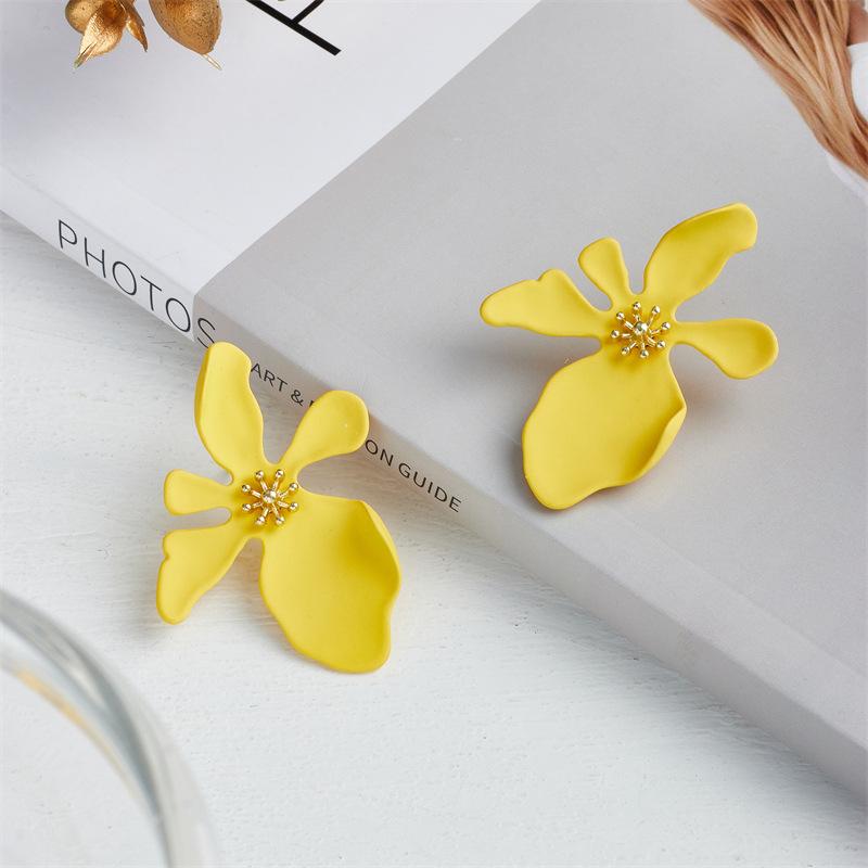 Pinkdudu Exaggerated White Flower Stud Earrings Green White Flower Stud Earrings Simple Casual Jewelry OG091