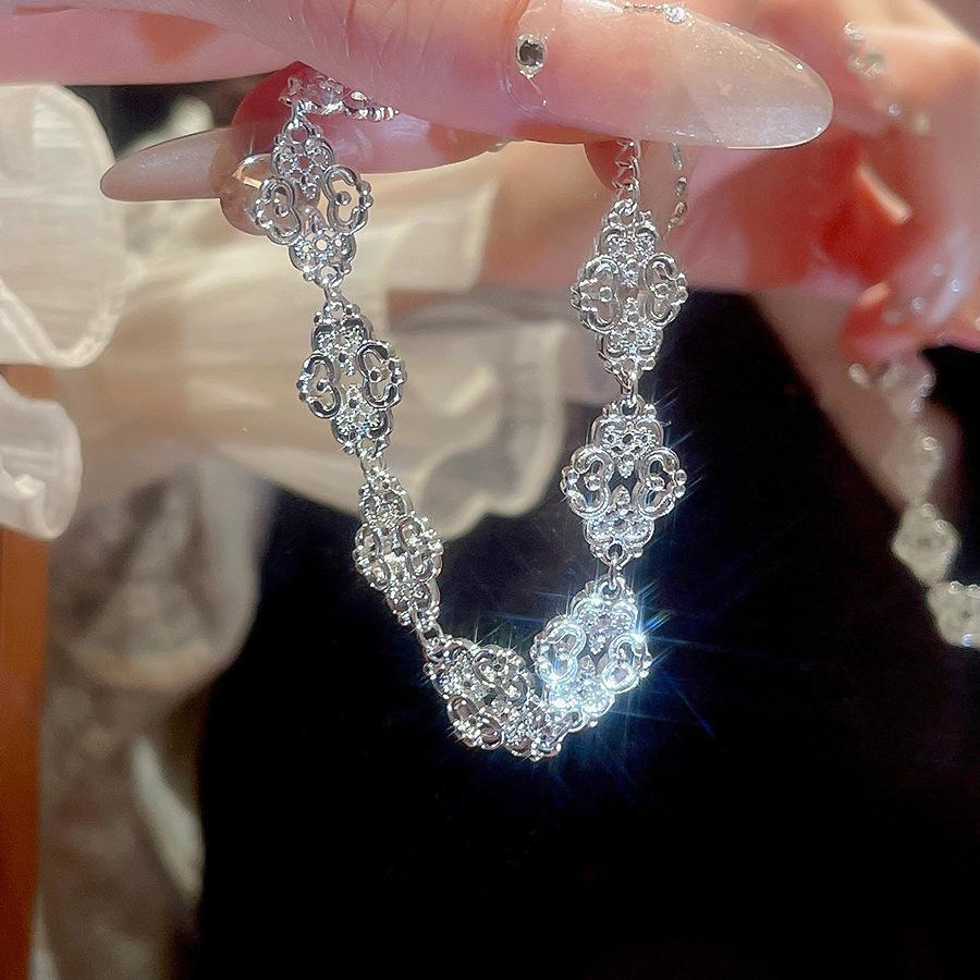 French temperament cold wind zircon star pearl bracelet light luxury bracelet sweet versatile jewelry