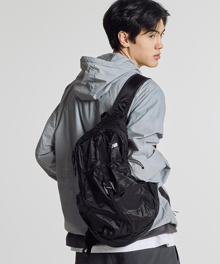 New Balance Nbgcgs1206 / Light Backpack V2 (Black)