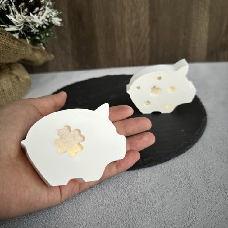 Silicone Mold for Desktop Decoration Pig with Clovers Shaped Atmosphere Light Making Molds Jewelry Making Supplies