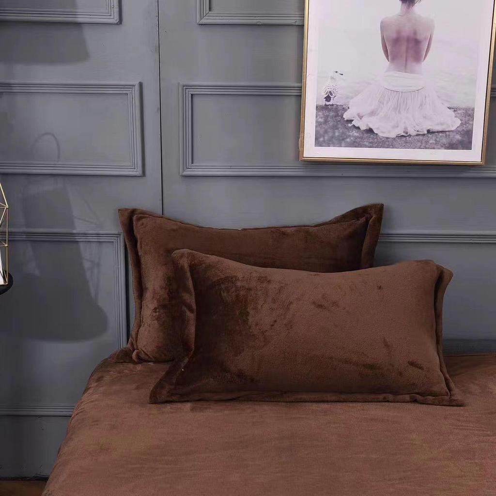 Zestaw poszewek na poduszki welurowych: Zestaw 2 plamoodpornych, aksamitnych poszewek na poduszkę, 48x74cm, wysoka wartość