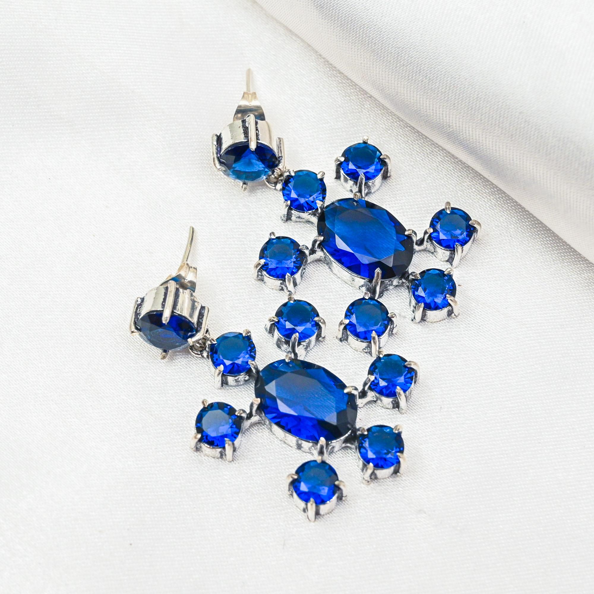 

Серьги с синим сапфиром, серьги с драгоценными камнями ручной работы, серьги из цельного серебра 925 пробы, антикварные ювелирные изделия, для подарка на помолвку 1.57 Inches синий