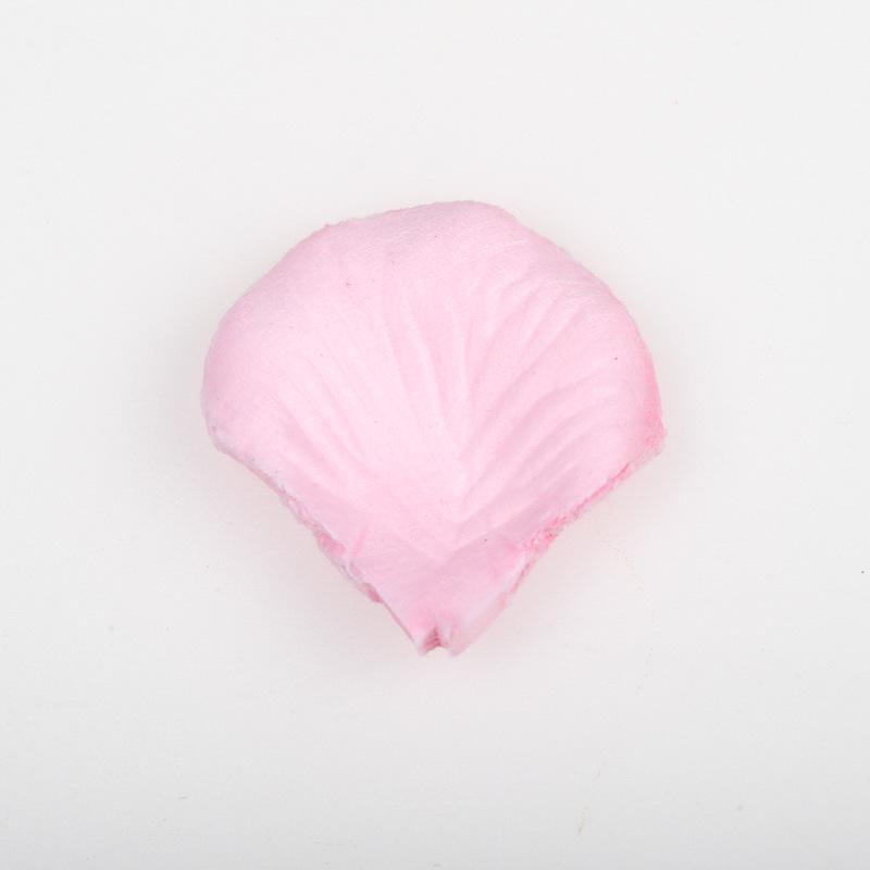 Simulierte Rosenblätter zum Streuen bei Hochzeiten, für Geständnisse, Heiratsanträge und zur Gestaltung von Veranstaltungsorten