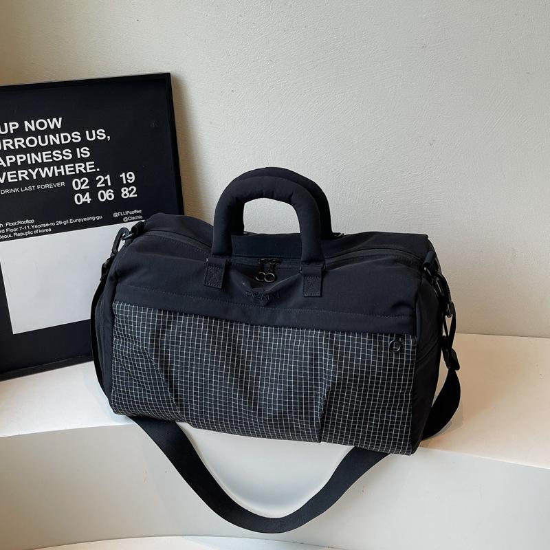Large Capacity Sports Bag with Dry-Wet Separation for Men & Women - Fitness & Travel Use