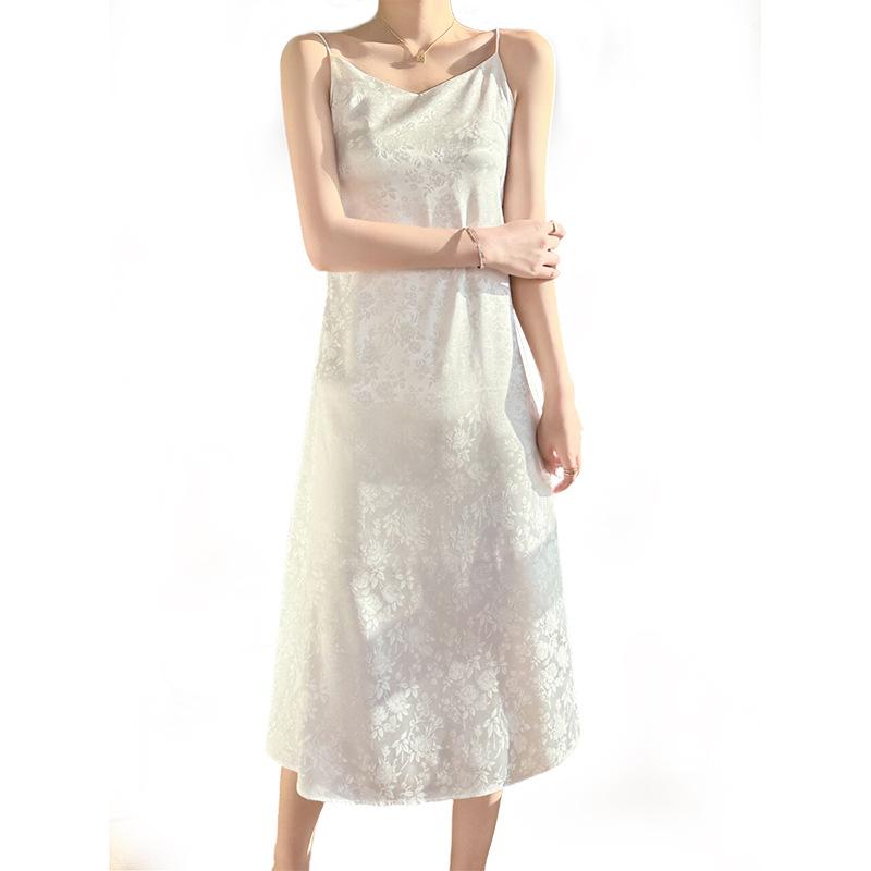 Women's Halter Dress Summer Jacquard Sexy All-in-one Dress High-end Light Luxury Eldest Girl Dress