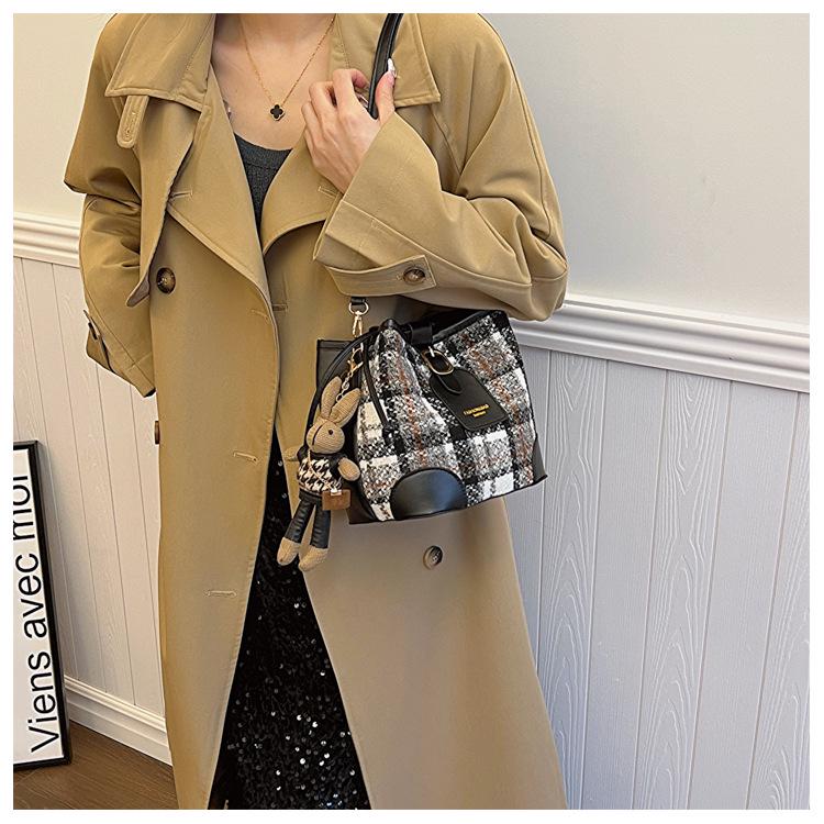 Trendy 2023 Women's Versatile Retro Crossbody Bucket Bag