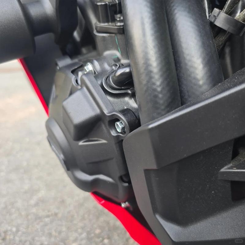 Honda CBR650R 2024-25 E-Clutch Engine Protection Anti-Fall Side Cover