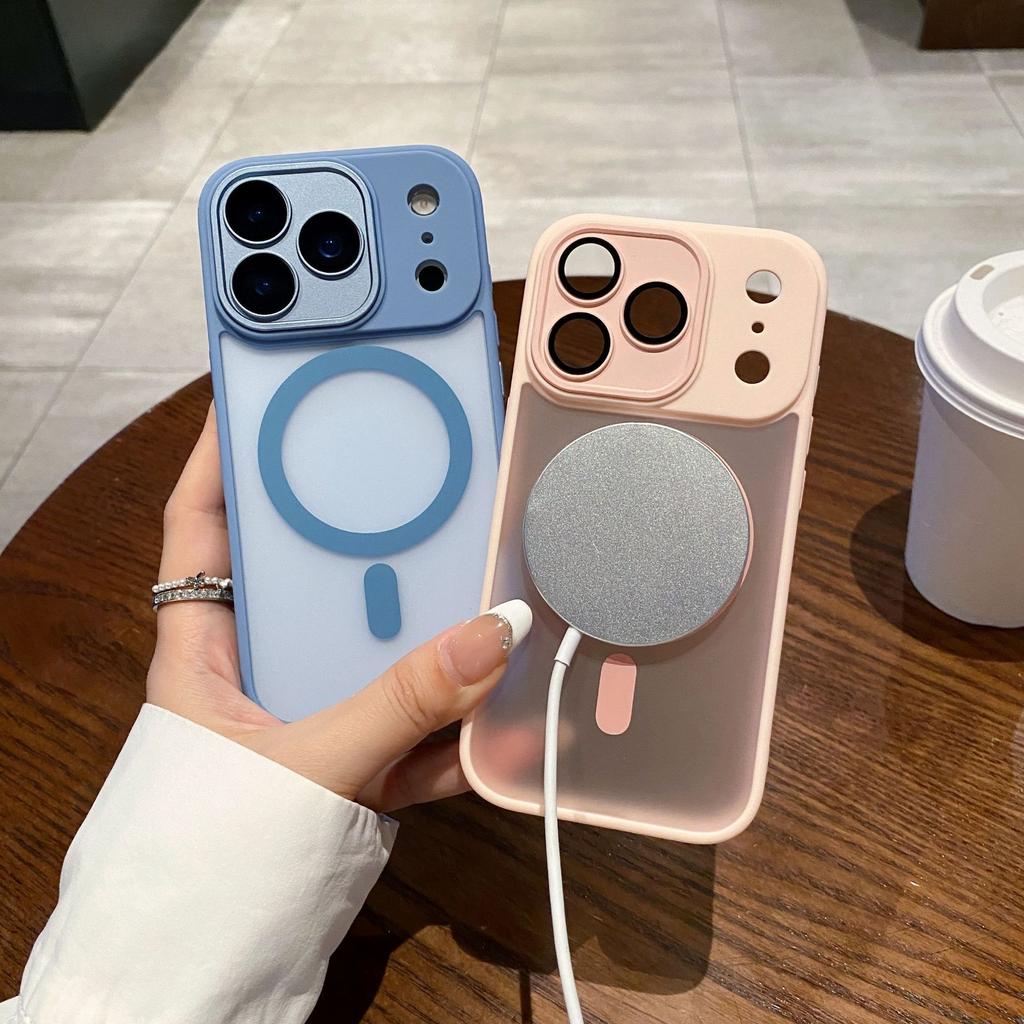 Applicable To IPhone17PROMAX Yadun Skin Sense Magnetic Phone Case Apple 16 with Lens Film PC Protector 15