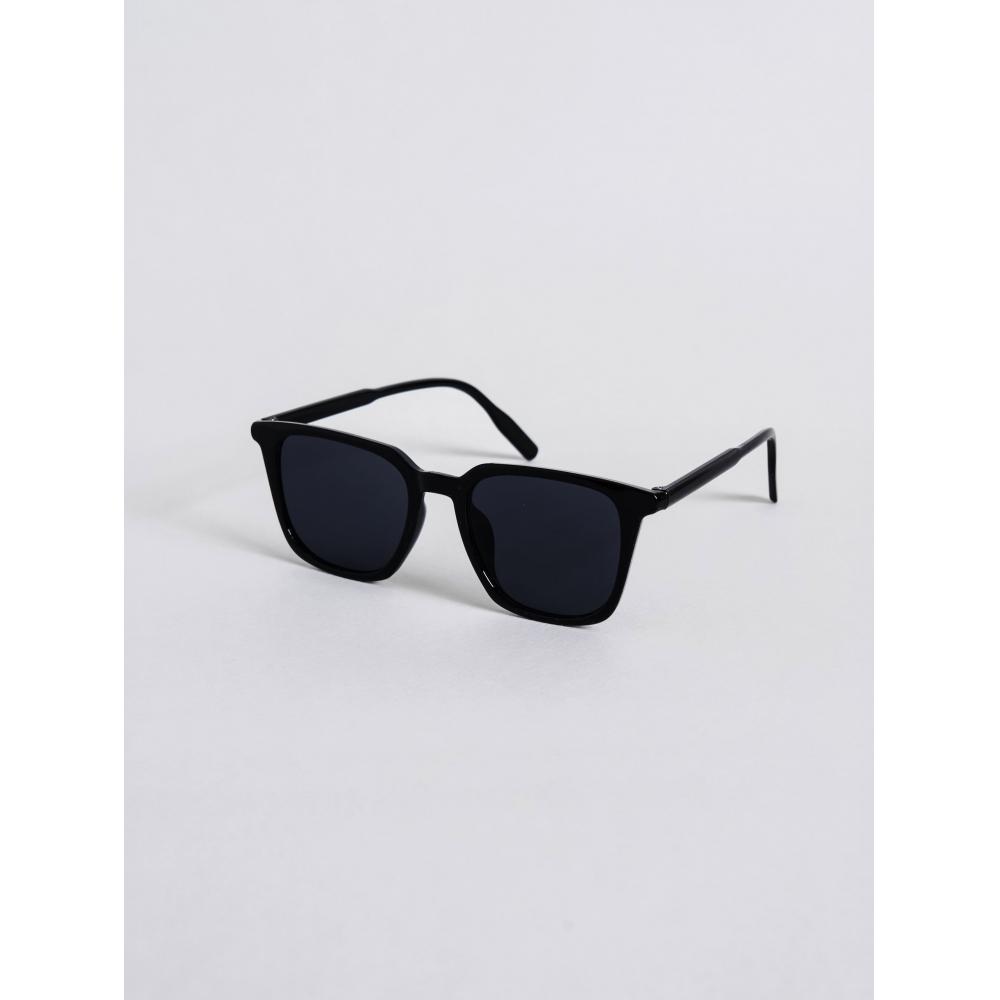 

Daiso Square Rimmed Sunglasses Black