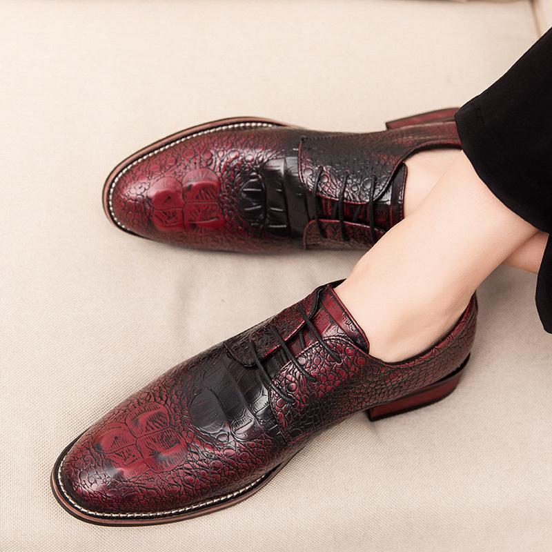 Mode Luxusmarke Krokodilmuster Slipper Herren Schnürschuhe Leder Slip-On Stil Freizeit Lederschuhe Dicke Sohle Mokassin Hohe Qualität