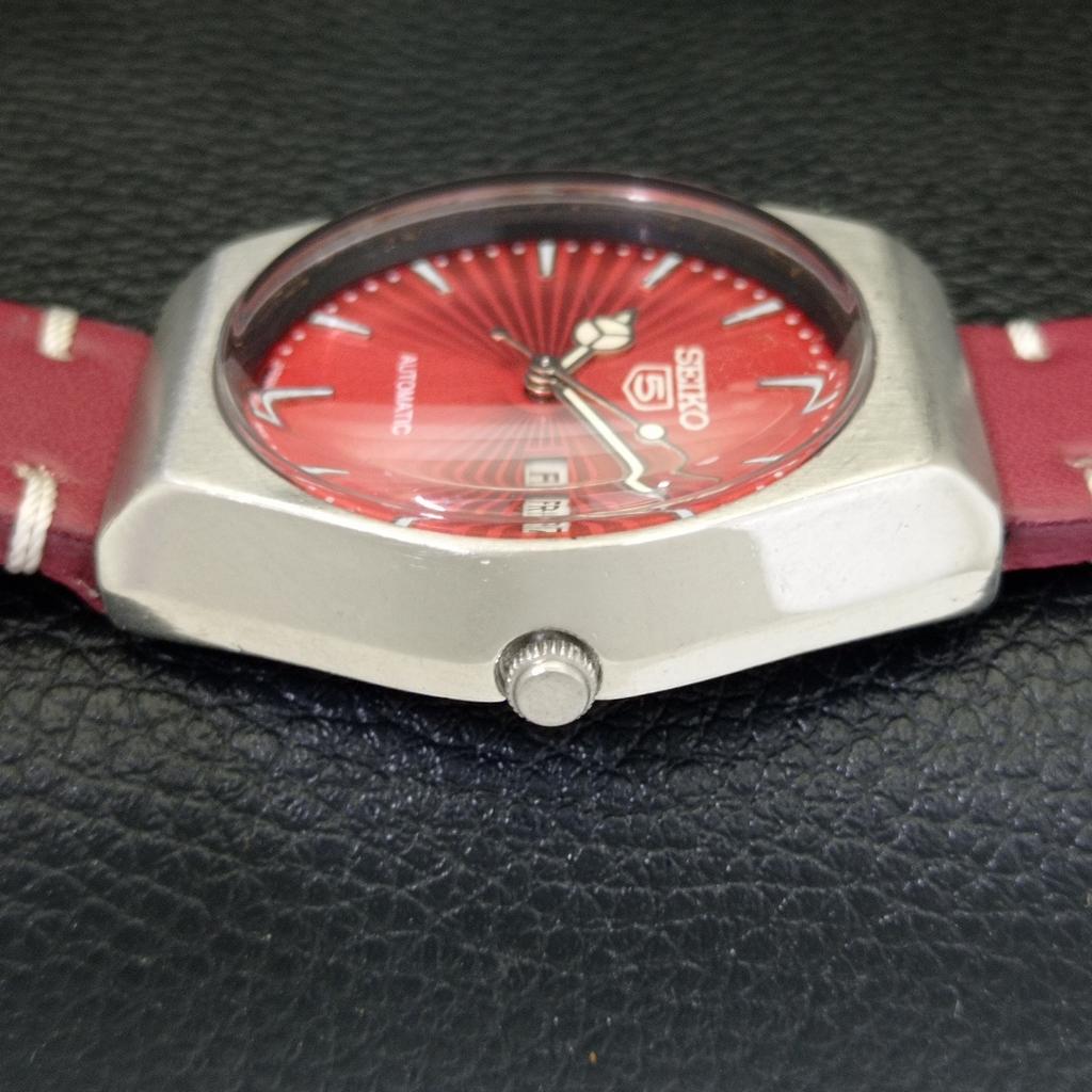 AUTOMATIC VINTAGE SEIKO 5 JAPAN 6309A MENS RED COLOR DIAL WATCH a701370-5 R206a-a701370