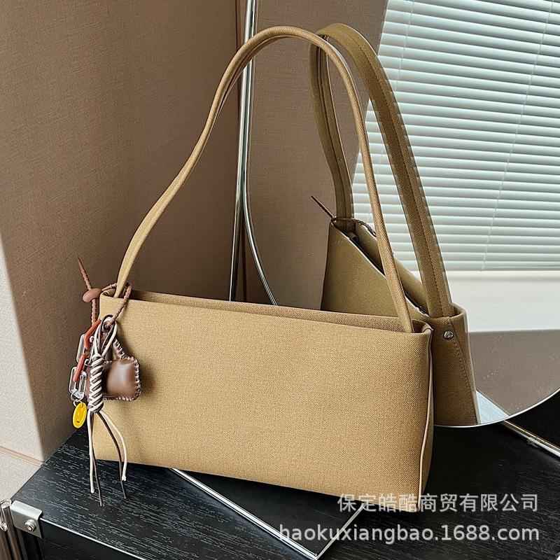 Underarm Bag Women's 2025 New Messenger Bag High Sense Popular Casual Versatile Shoulder Bag Autumn and Winter Baguette Bag