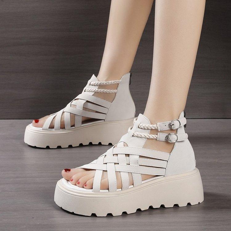 Roman sandals women's platform muffin women's shoes 2025 summer new French open-toed hollow breathable versatile hole shoes