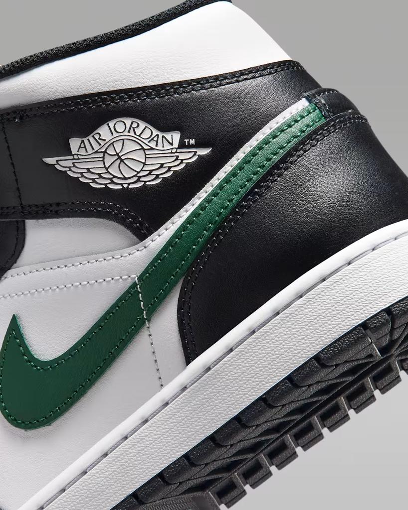 DQ8426-004 Nike Air Jordan 1 Mid "Black/White" (Men's)