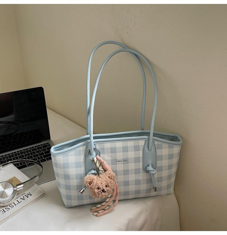 New plaid shoulder bag summer 2025 popular versatile handheld underarm bag fashion trend tote bag women