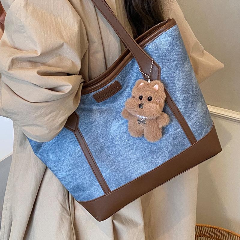 Trendy, Fashionable, High-quality, Large-capacity, Retro Underarm Single-shoulder Tote Bag for Autumn Commuting