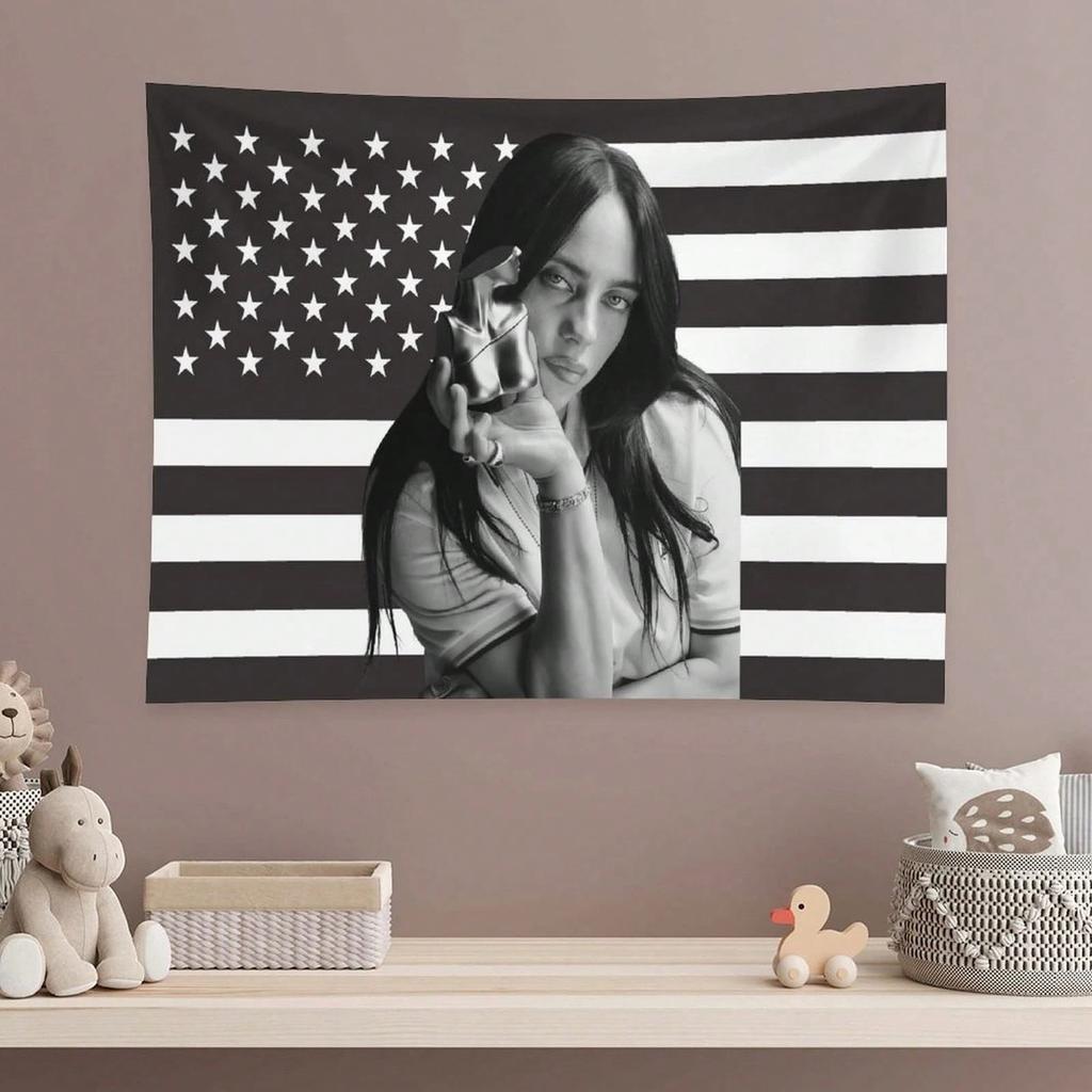Arazzo Rosa Bandiera USA Billie Eilish, Decorazione Murale Artista Musicale, Arte Murale Cantante Pop per Stanza Universitaria e Camera da Letto, Idea Regalo Ragazza Cool