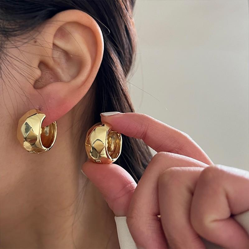

Sterling Silver Temperament Circle Earrings Women s 2 High-end Autumn and Winter Gold Large Plain Circle Round Earrings Earrings