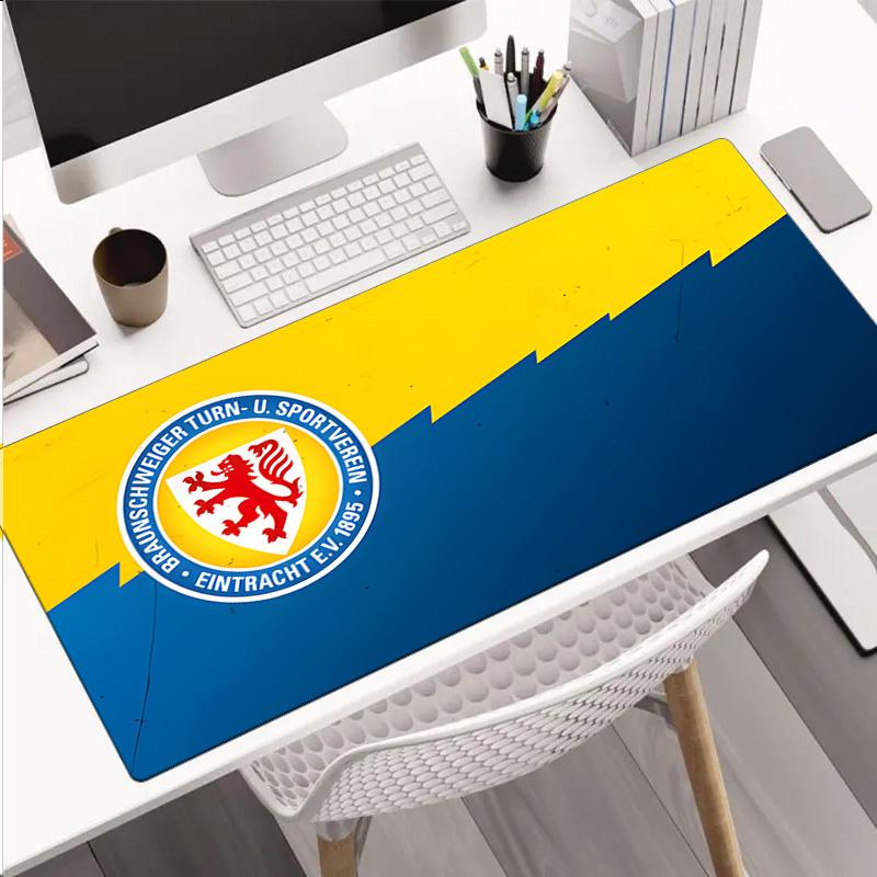 Braunschweig Fc Crest Design Mouse Pad, Rubber Base, Mouse Pad for Gamers and Office Use, Gaming Desk , Easy To Clean Mat Christmas Fan Gifts