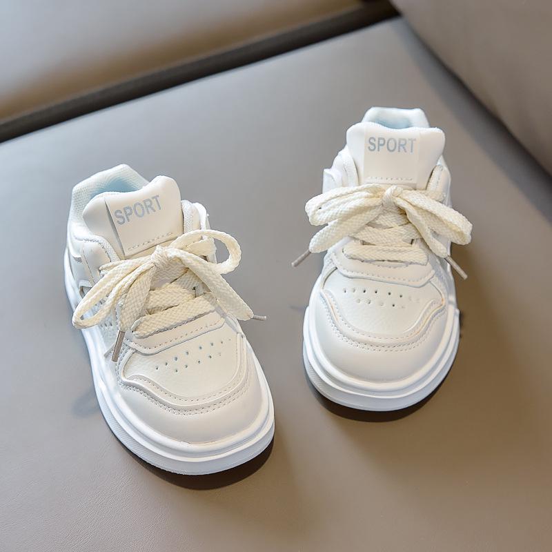 

2025 Spring/Autumn Kids Sports Board Shoes – White Soft Sole for Girls Size 25, Length 15.5cm бежевий