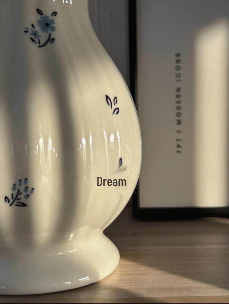 French White Ceramic Vase: Elegant European-Style for Floral Arrangements In Living Rooms