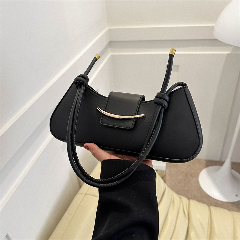 Easy To Carry Belt Buckle Handbag Summer Crossbody Bag Textured Shoulder Bag Minimalist Armpit Bag
