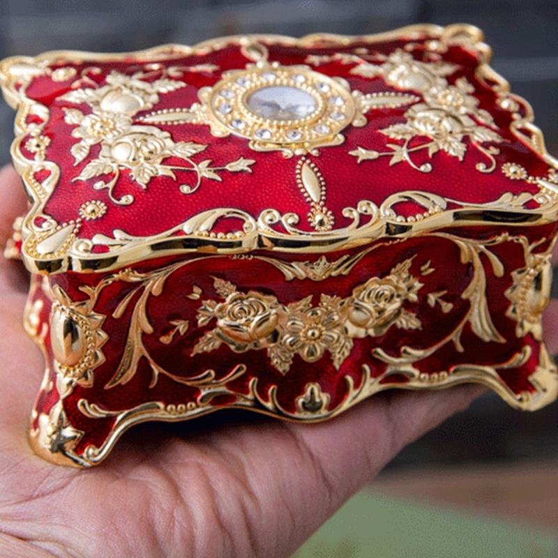 Elegant European Rose Engraved Metal Jewelry Box For Rings Necklaces Earrings With Soft Lining