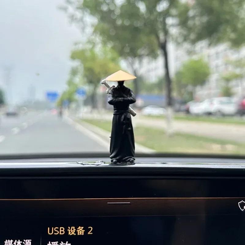 Nové Ozdoby na Palubní Desku Auta Figurka Socha Roztomilá Dekorace Automobilový Interiér Palubní Deska Soška Stolní Dekorace Příslušenství