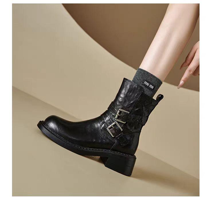 Autumn and Winter Medium Heel Sleeve Leather Martin Boots Women's Round Head Square Heel Versatile Large Size Women's Boots Women's Low Boots