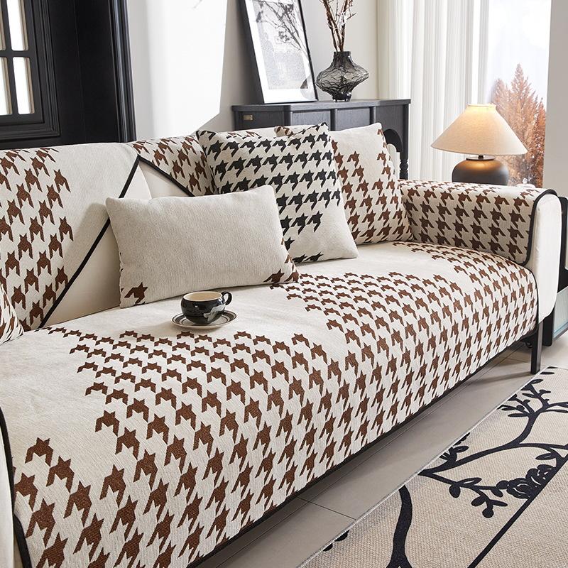 

Qiandongge High-End Sofa Cushion Chenier Four-Season Universal Non-Slip Simple Modern All-Inclusive Universal Cover Towel Cover Cloth 70*70cm темно-коричневого