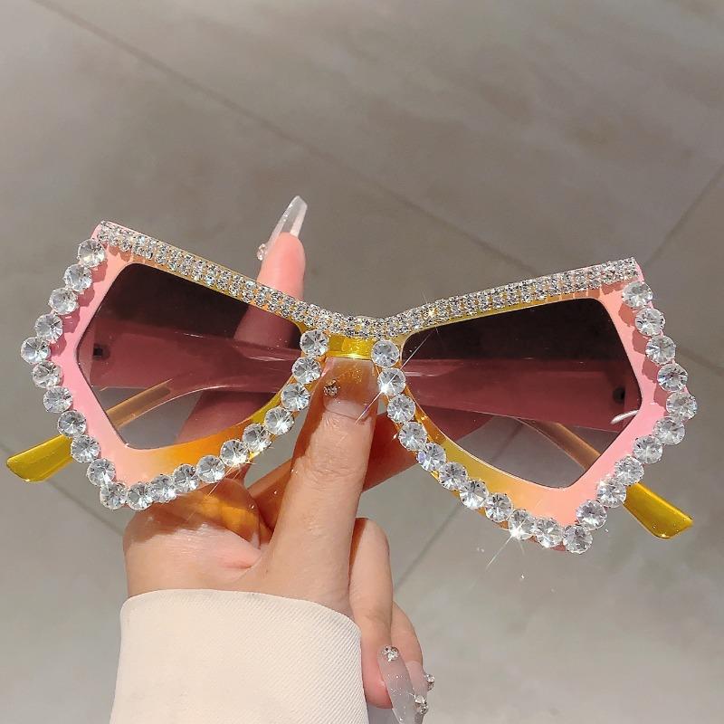 

Солнцезащитные очки Diamond Shiny Shades Polygon Gradient irregular Woman, цветные бабочки, оправа, женские солнцезащитные очки розовый