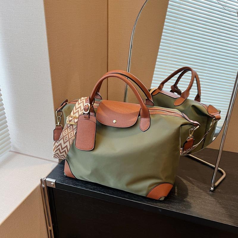 Nylonová látková taška dámská velkokapacitní nová podzimní a zimní všestranná taška přes rameno ležérní přenosná dojížděcí nákupní taška