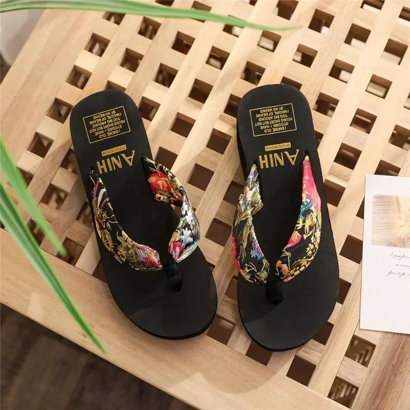 Fashion 2025 Fashion Women Flip Flops Summer Beach Platform Slippers Casual Outside Wedges Sandals Summer Women Shoes