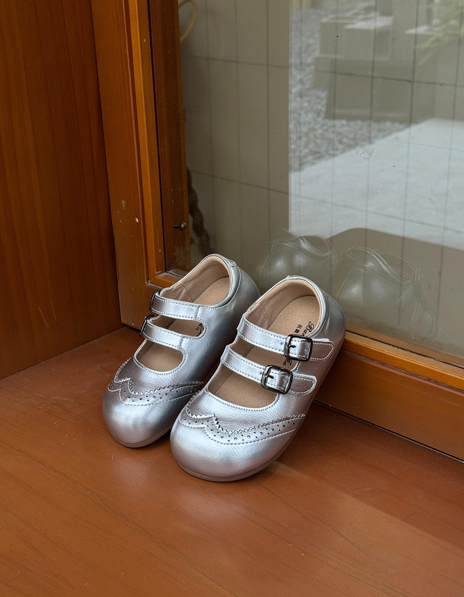 

Retro Patent Mary Jane Shoes for Girls Soft Flat Kids Loafers Princess Shoes size 22 серебряный