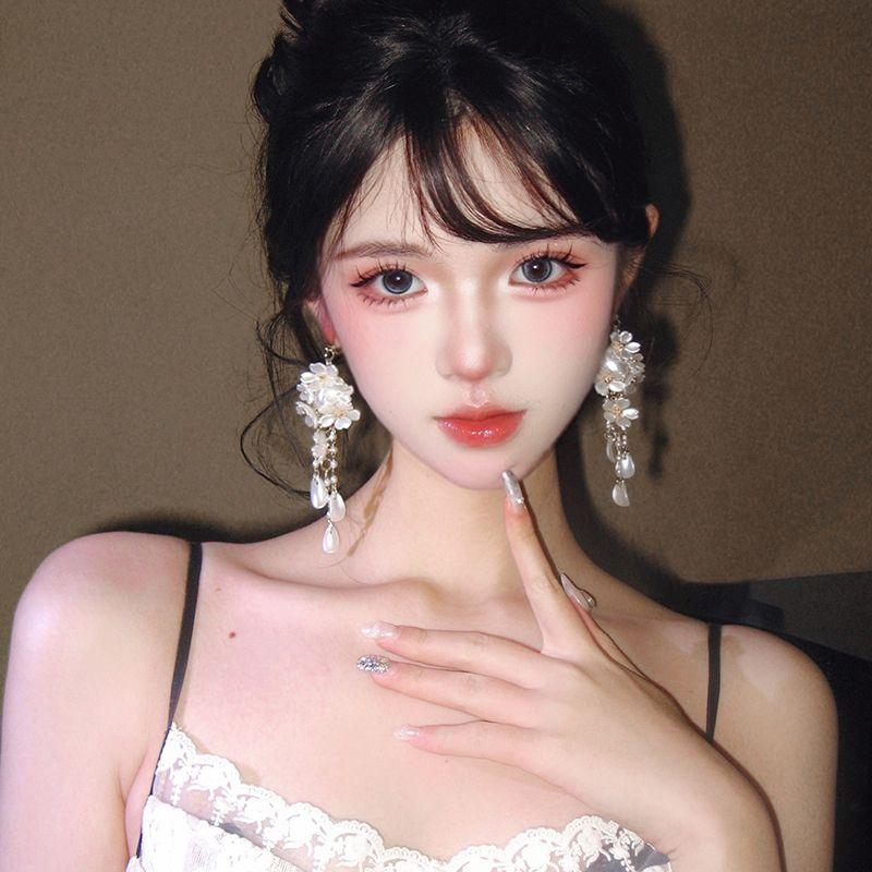 

Super Fairy White Pearl Flower Tassel Earrings French Style Retro Stud Earrings Sweet Holiday Earrings Gentle Earrings Ear Clips Pearl Flower Tassel Earrings ~ Silver Needle