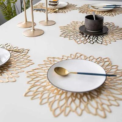 Modern Gold PVC Round Dahlia Placemat 37cm