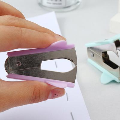Συνδετήρας Αφαίρεσης Συρραπτικών Συμπαγές Εργαλείο Αφαίρεσης Συρραπτικών Ανθεκτικός Σχεδιασμός Σιαγόνων Εργαλείο Αφαίρεσης Συρραπτικών για Σπίτι Σχολείο Γραφείο