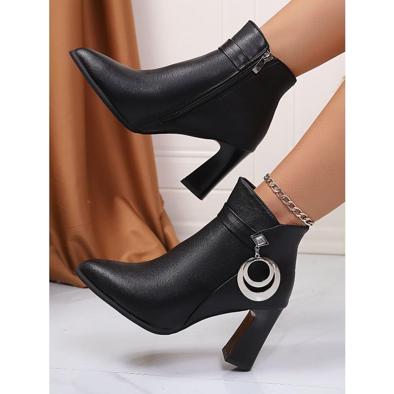 2025 Winter New Pointed British Style High-Heeled Fashion Boots Thick Heel Plus-Size Metal Buckle Boots Women