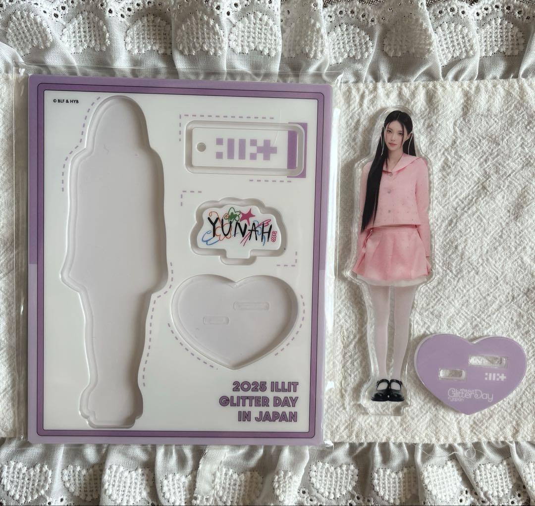

[USED] Sold out ILLIT glitterday acrylic stand Yuna