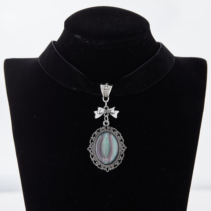 Gothic Vintage Oval Pendant Velvet Necklace Ladies Vampire Relief Witch Zircon Accessories Victoria Choker