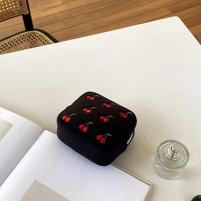 Borsa portaoggetti assorbente igienico donna tovagliolo asciugamano cosmetico trucco borse organizer ragazze porta tamponi organizer forniture