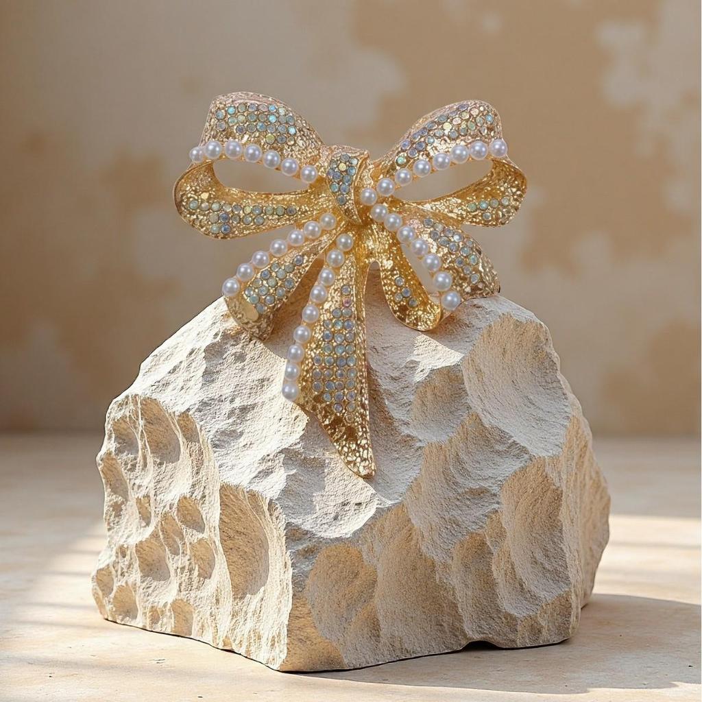 Vintage Alloy Pearl Bow Brooch - Women's Fashion Jewelry Pin for Suits and Coats