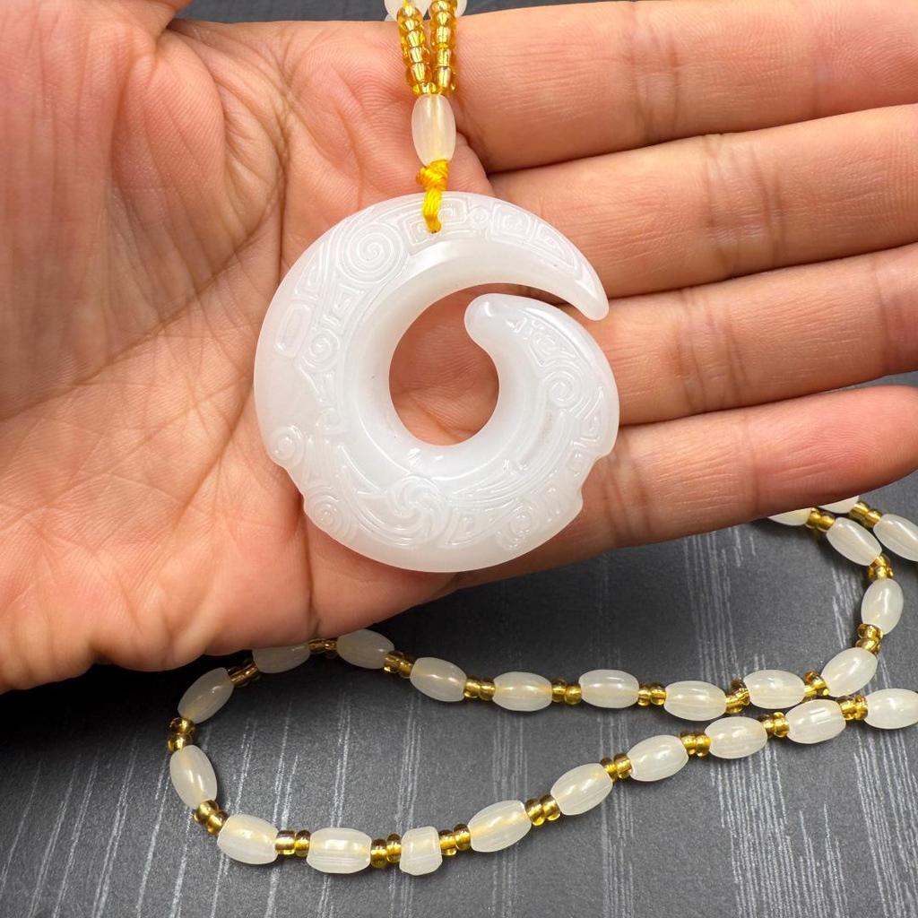 Versatile Jade-Style Lucky Pendant Necklace for Men and Women