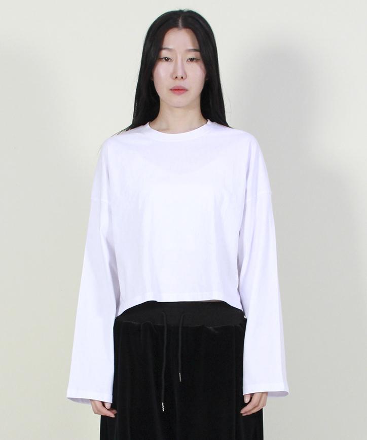 Deumakeu Oversized Semi-Crop Long Sleeve Tee White