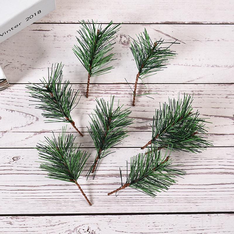 DIY Christmas Pine Branch Decoration: Pine Needle Cuttings for Tree Accessories