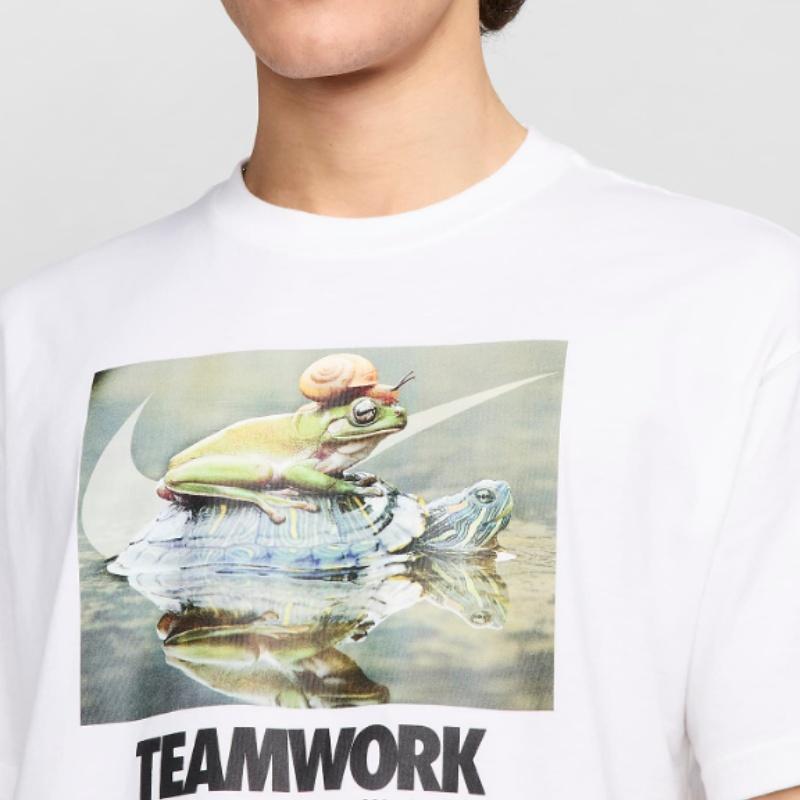 Nike Półover z nadrukiem literowym, z okrągłym dekoltem i krótkim rękawem, męskie topy, biały HF0002-100